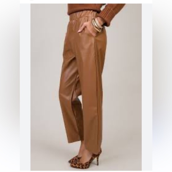 Seven Sister Highrise Wide Leg Beige Faux Leather Pull On Pants Size Medium - Picture 13 of 13